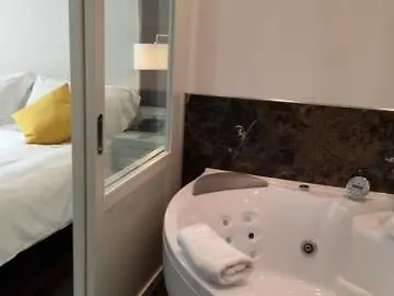 4 Viale Masini Design Hotell 4*